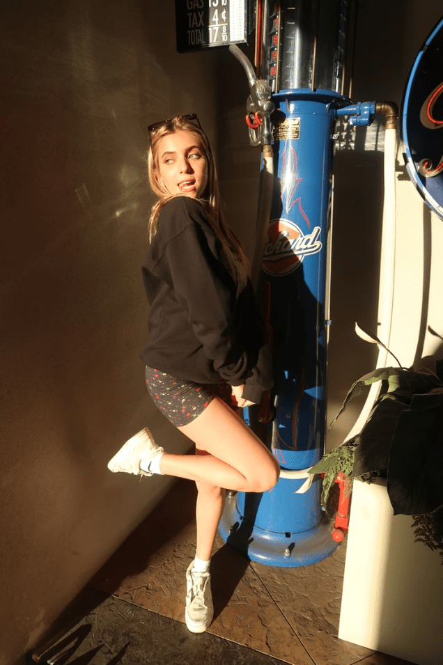 Lexy Silverstein LA Relaxed