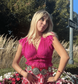 Lexy Silverstein in Nuuly Rented Blouse